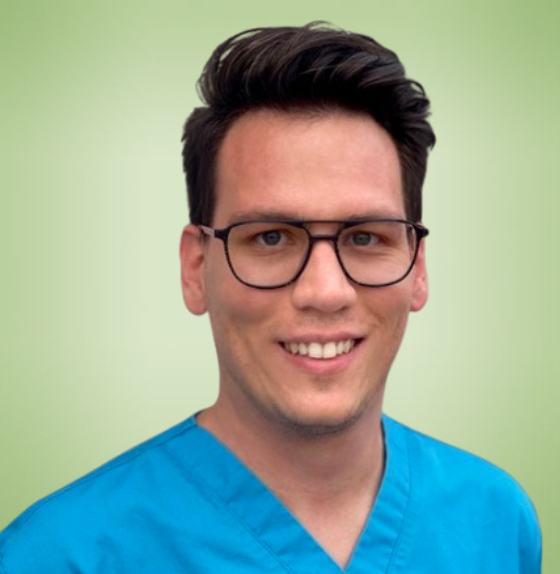 Dr. Novák Péter Ádám